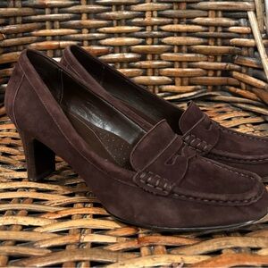 Anne Klein IFLEX genuine Suede Dark Brown Heel Sz 9